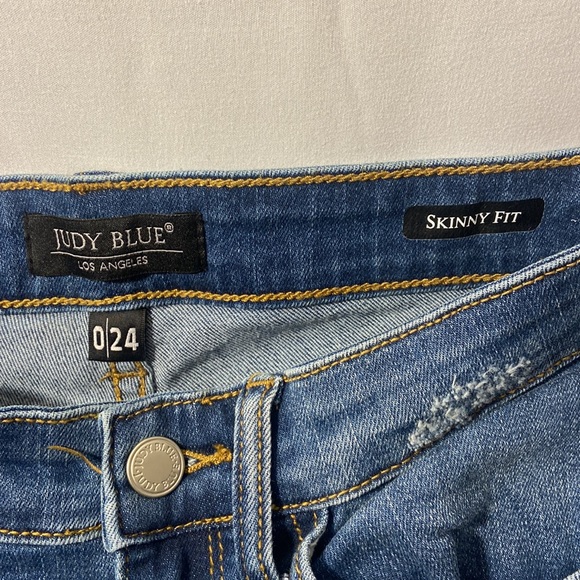 Judy Blue ripped leopard print. - Picture 5 of 9